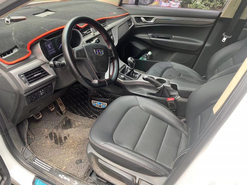 成都17年吉利帝豪GS3