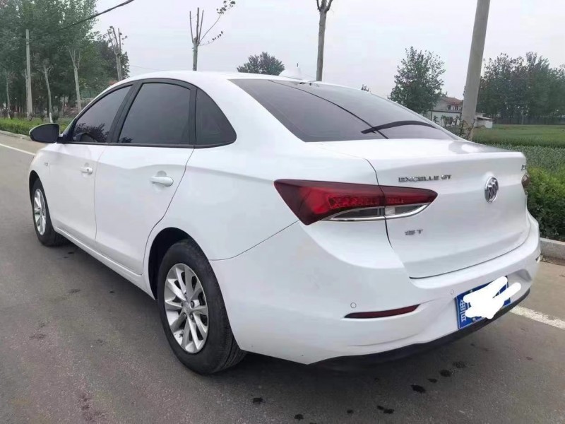 济宁20年别克英朗7