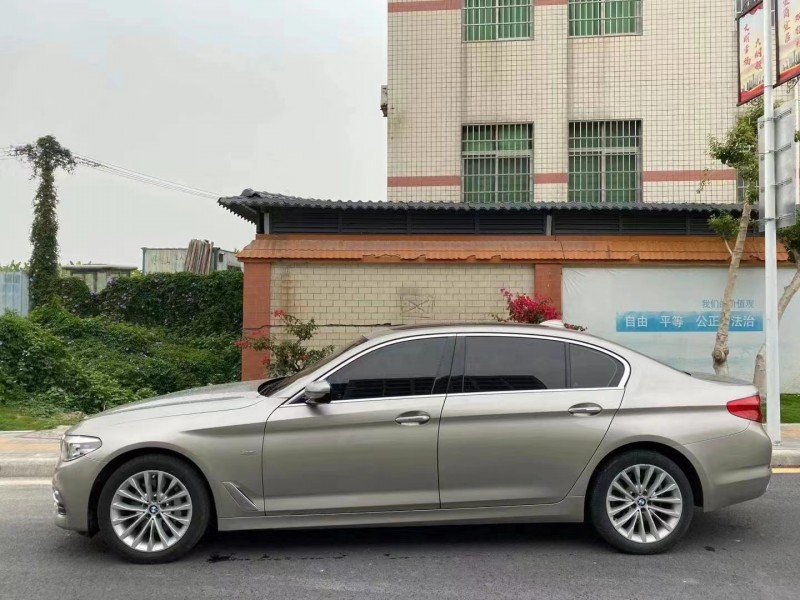 广州18年宝马5系3