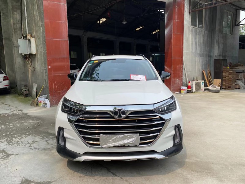 成都19年北汽制造越铃1