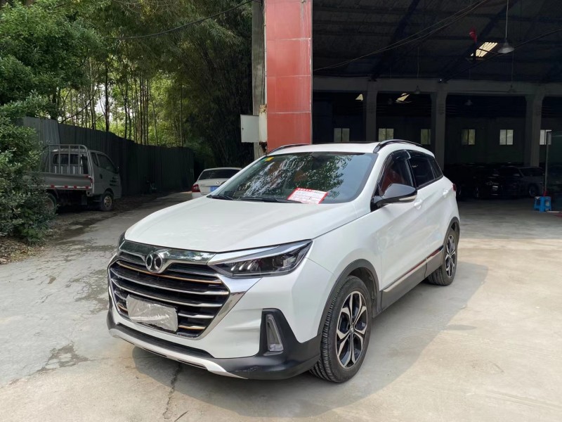 成都19年北汽制造越铃2