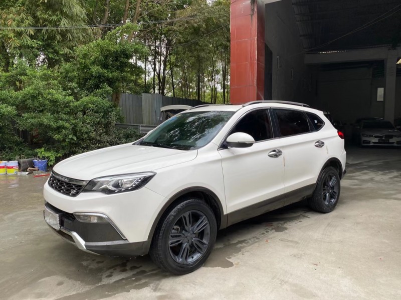 成都17年獵豹汽車CS102