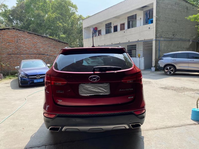 成都14年现代新胜达9