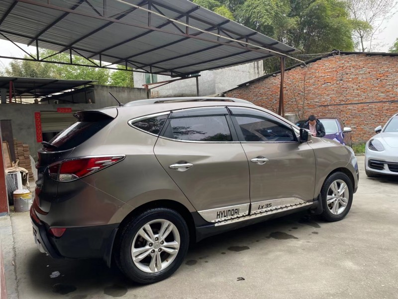 成都13年现代ix358