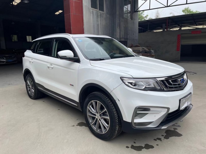 成都19年吉利博越3