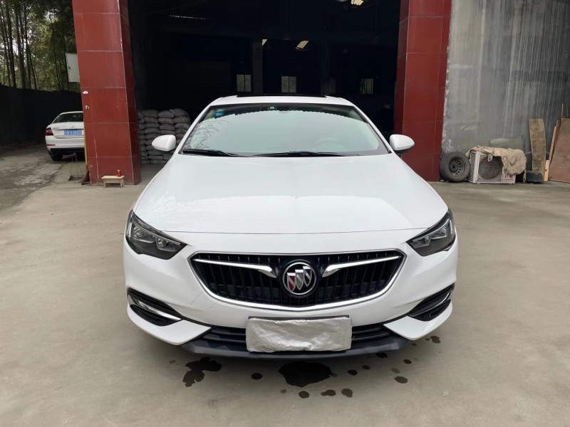 成都19年别克君威1