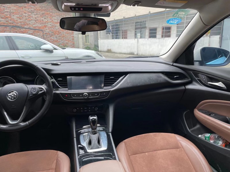 成都19年别克君威6