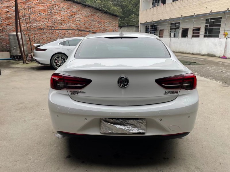 成都19年别克君威9