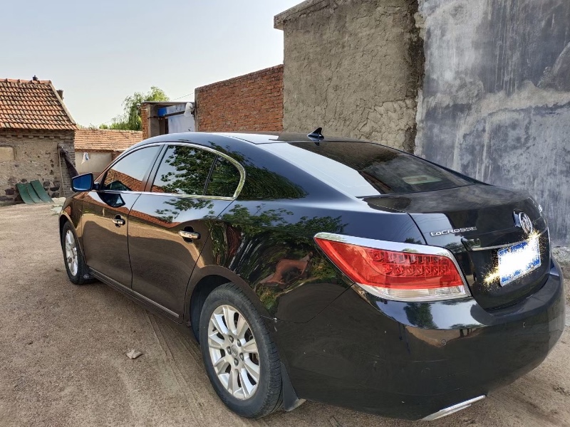 青岛11年别克君越4