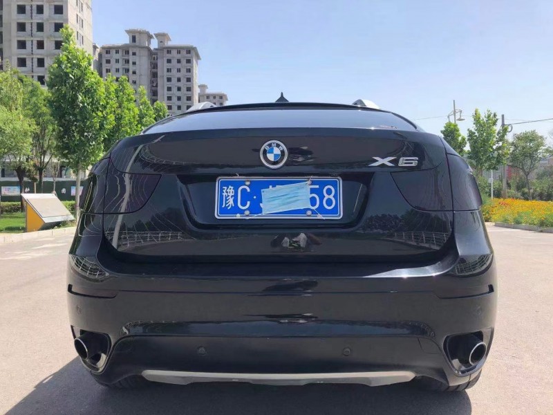 邢台12年宝马X68