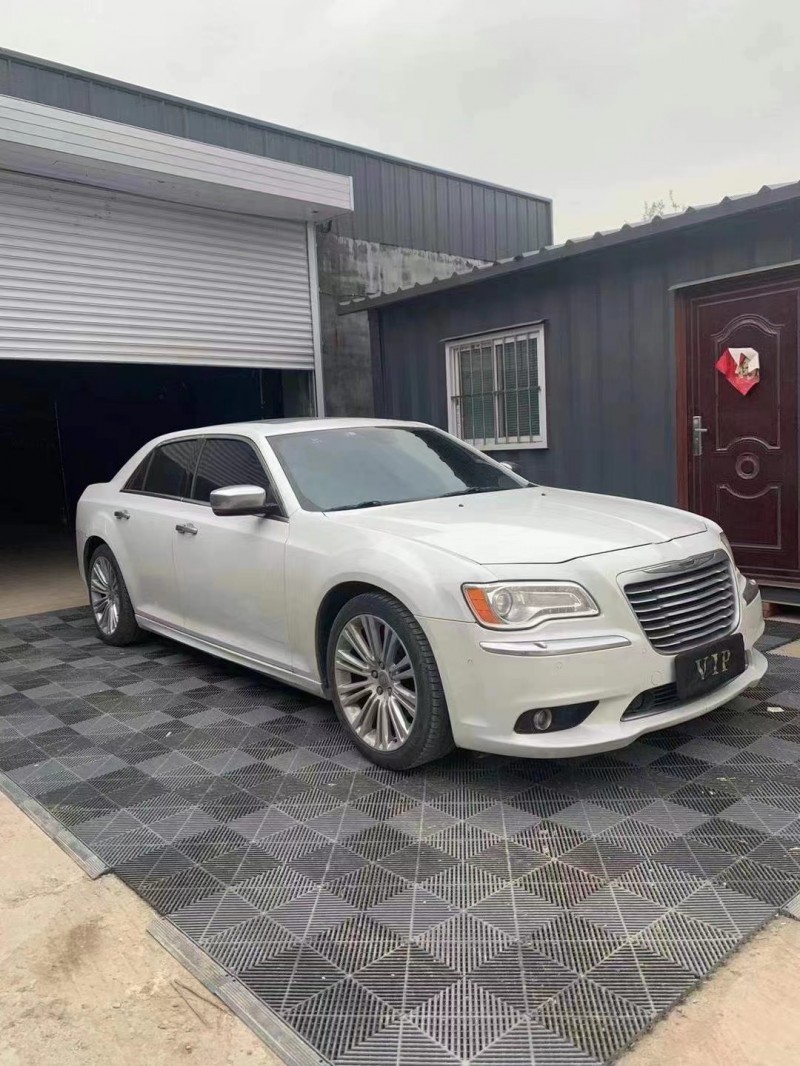 泰安15年克萊斯勒300C3