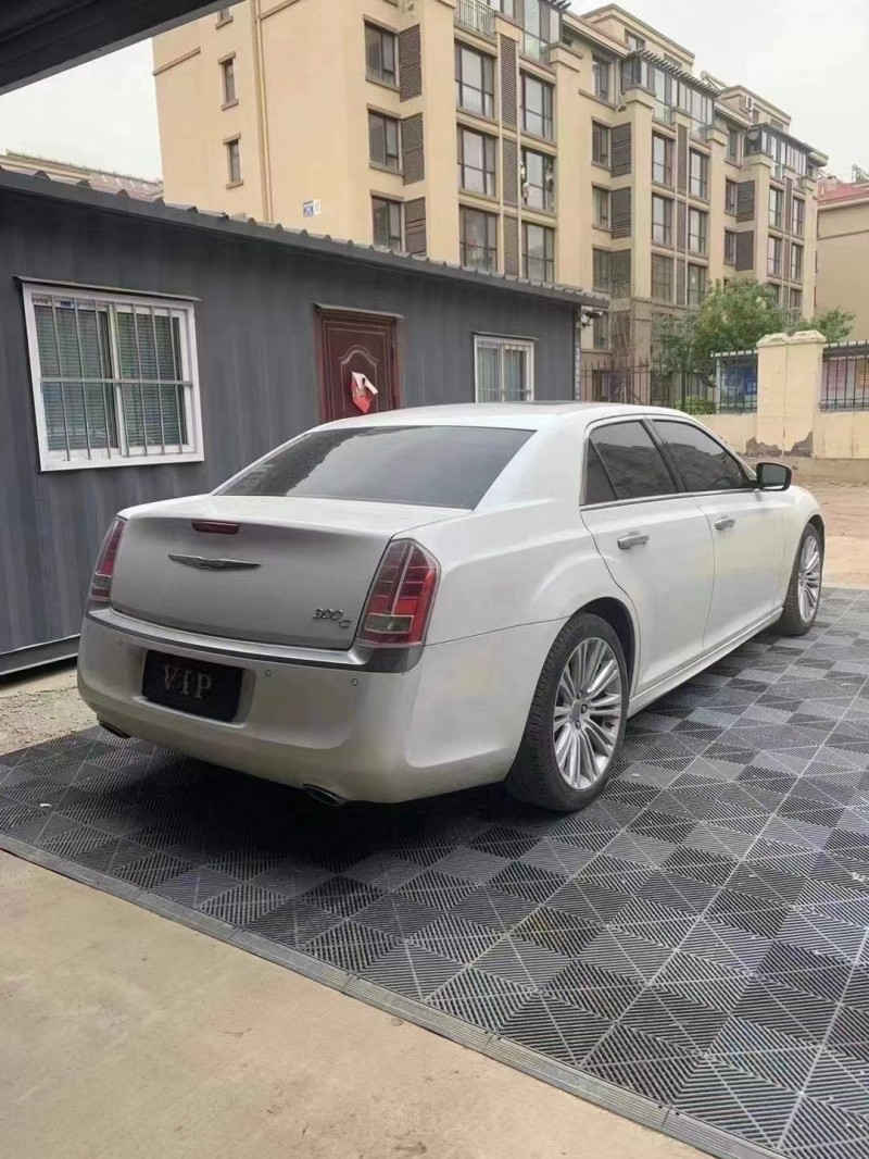 泰安15年克萊斯勒300C7