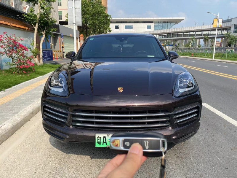 广州19年保时捷卡宴9