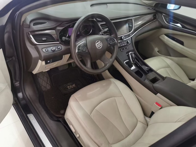 邢台16年别克君越4