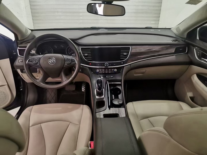 邢台16年别克君越5