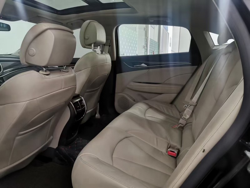 邢台16年别克君越6