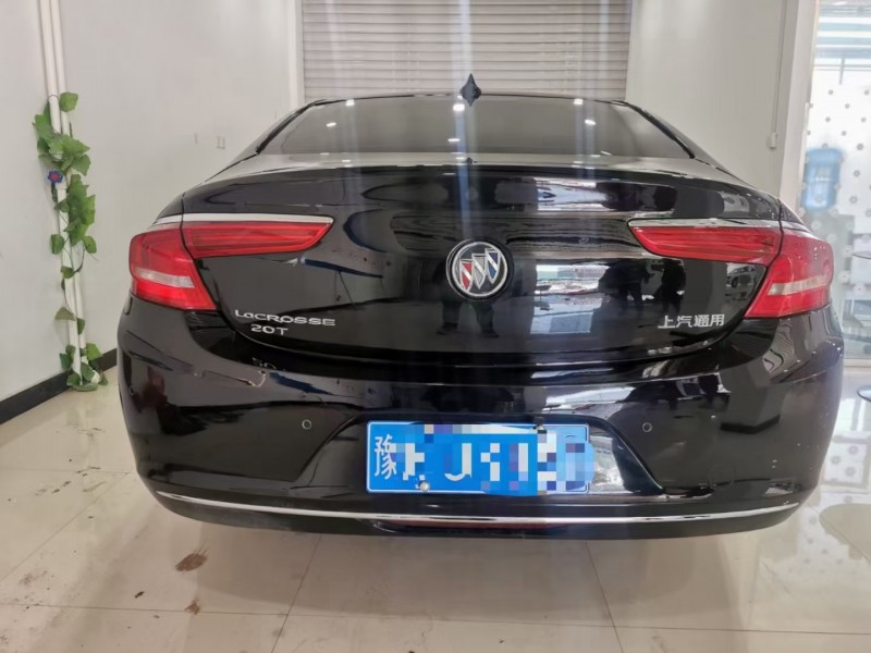 邢台16年别克君越8