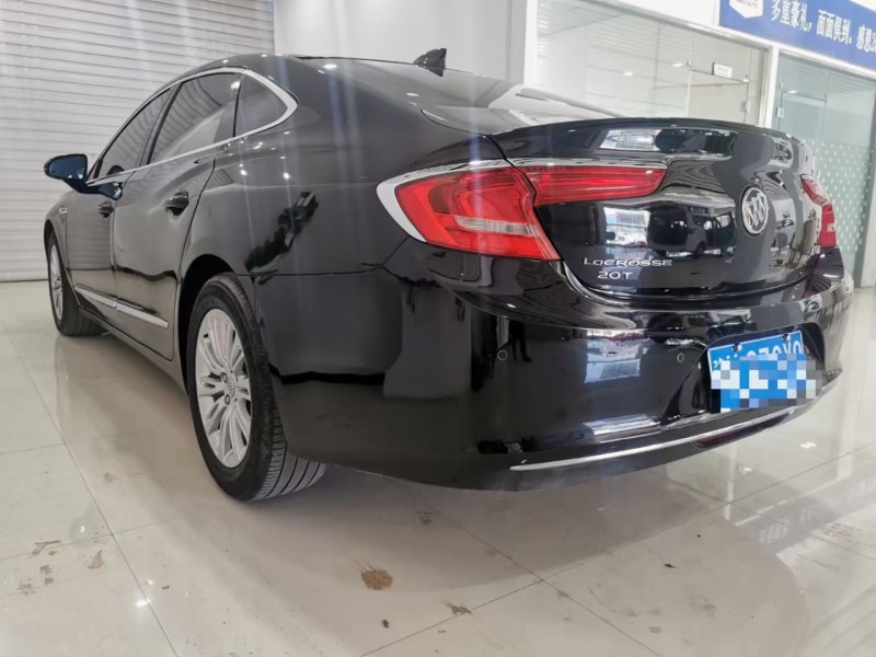 邢台16年别克君越9