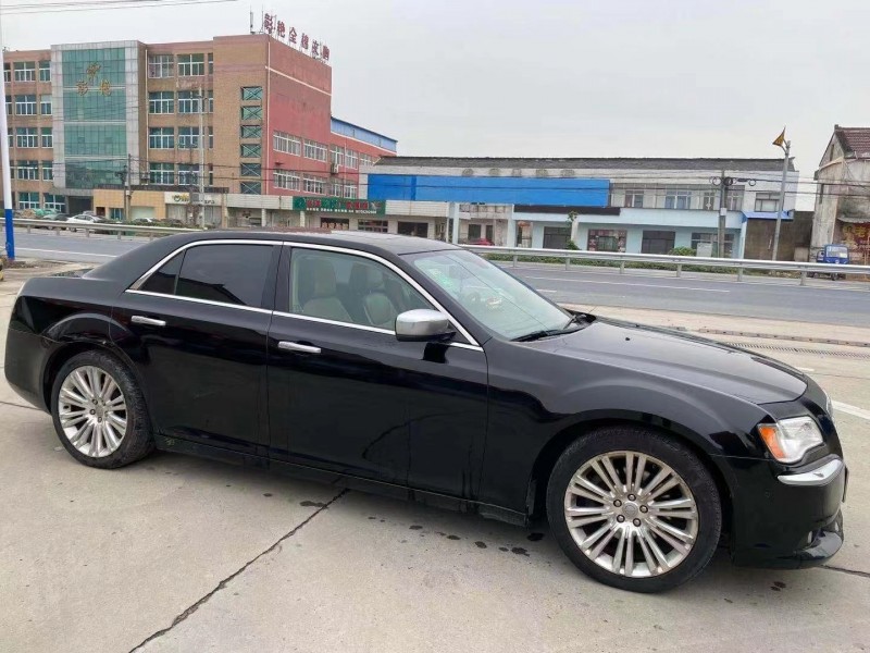 常州13年克萊斯勒300C2