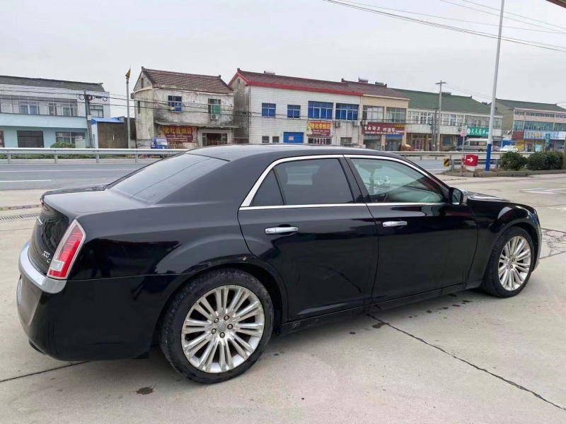 常州13年克萊斯勒300C4