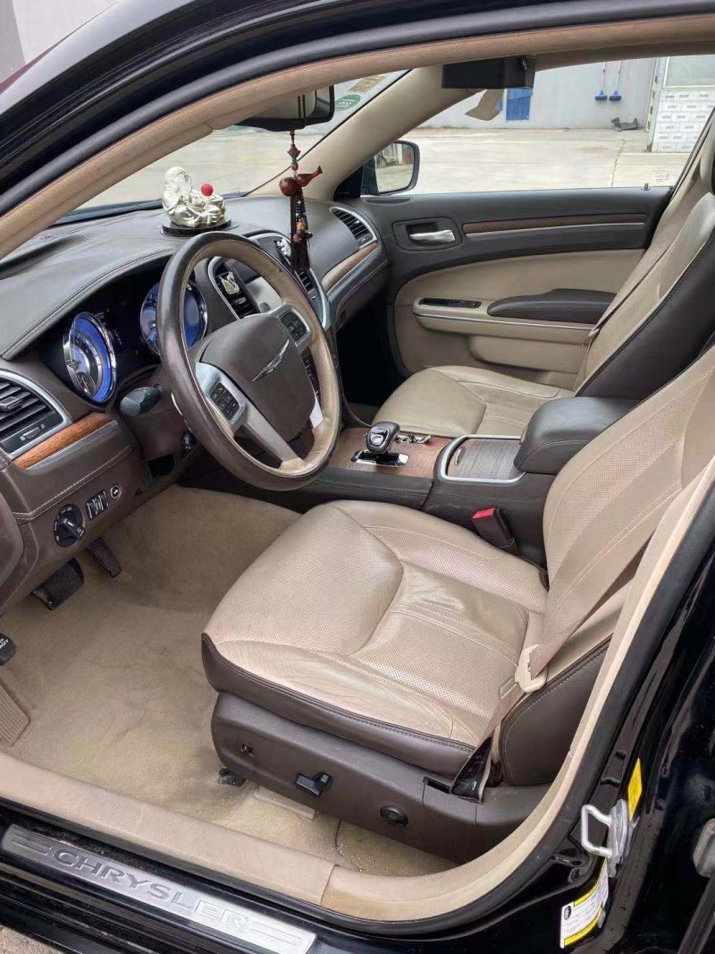 常州13年克萊斯勒300C9