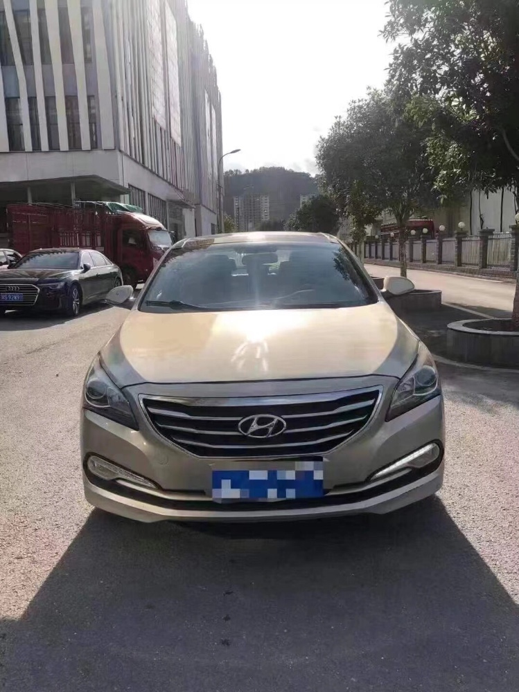 成都14年现代名图1