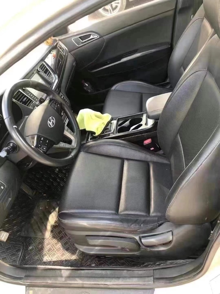 成都14年现代名图5