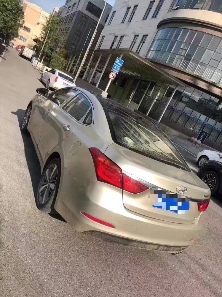 成都14年现代名图4