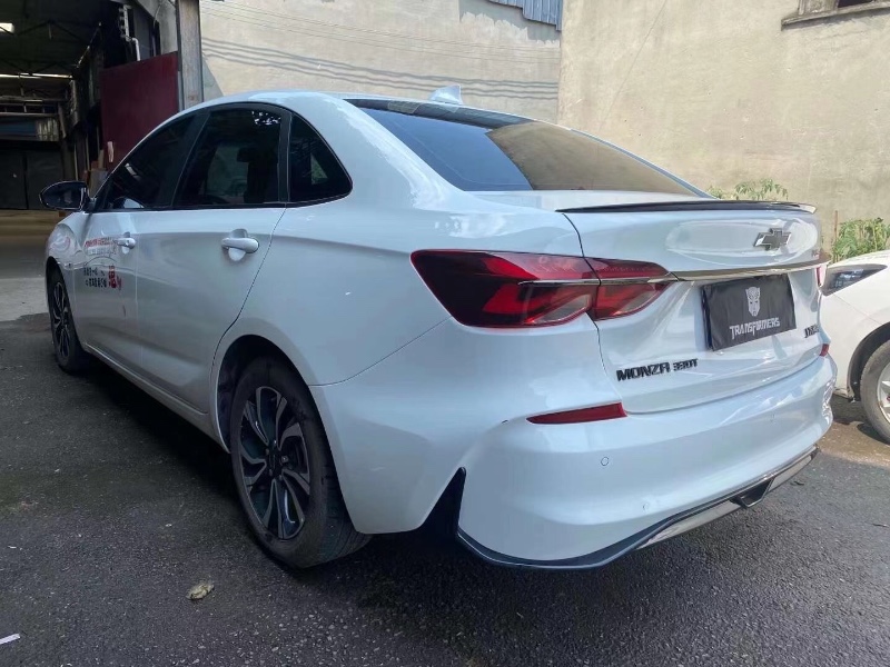 成都20年雪佛兰科鲁泽5