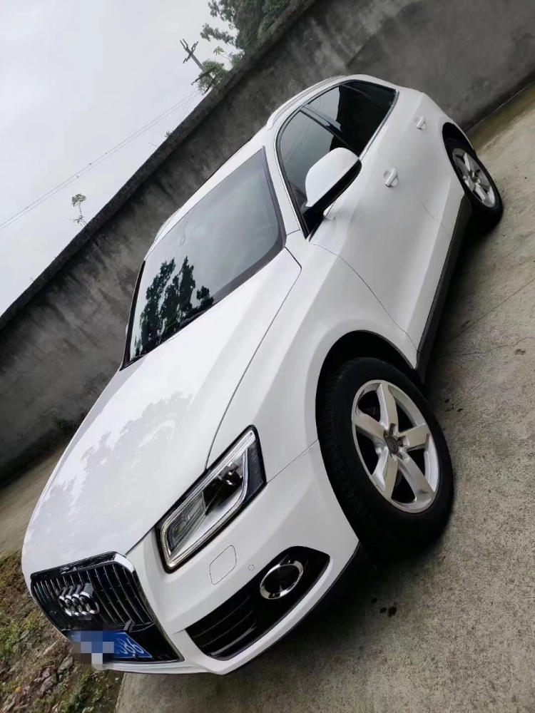 成都14年奥迪Q54