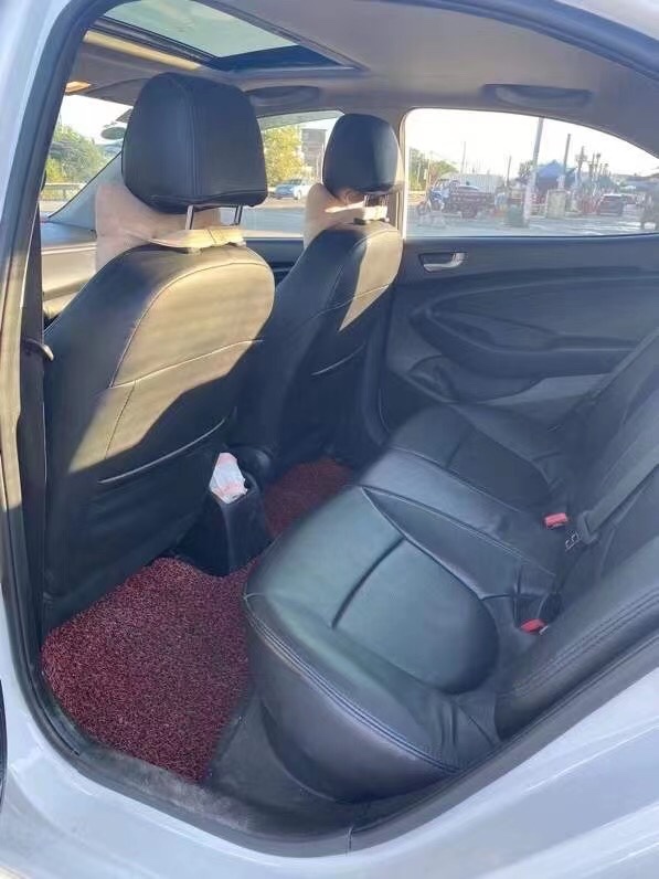 广州19年现代瑞纳4