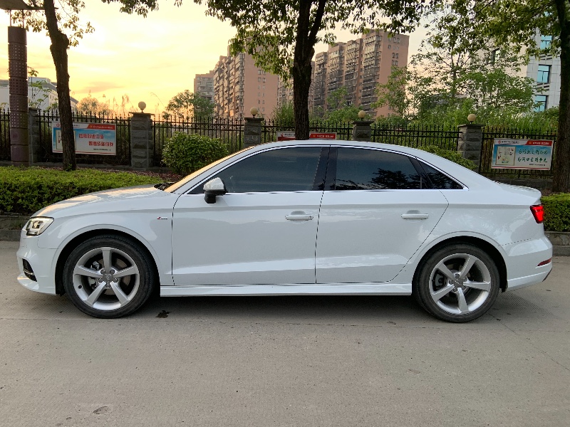 邵阳17年奥迪A38