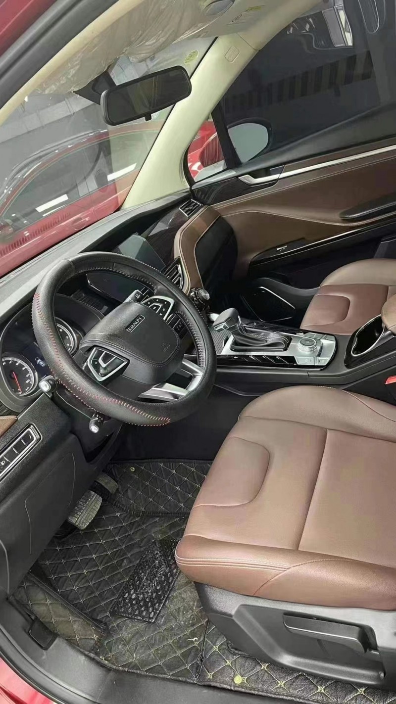 成都19年君马汽车S704