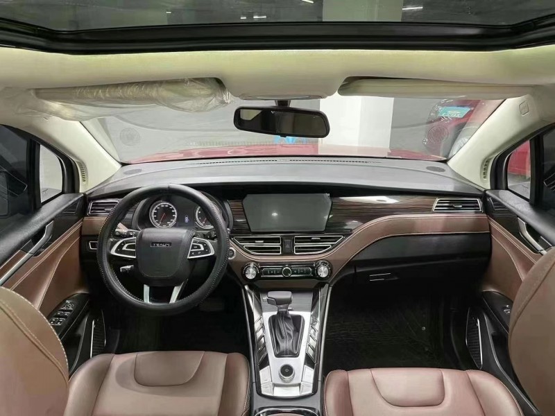 成都19年君马汽车S705