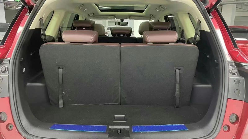 成都19年君马汽车S706