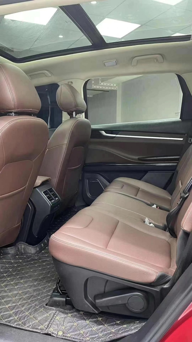 成都19年君马汽车S707