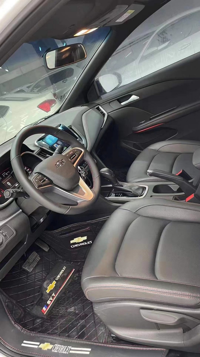 成都20年雪佛兰科鲁泽4