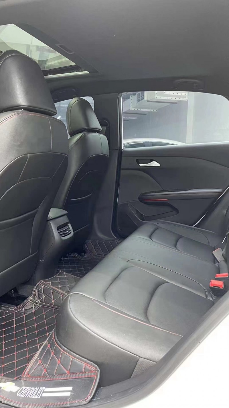 成都20年雪佛兰科鲁泽7