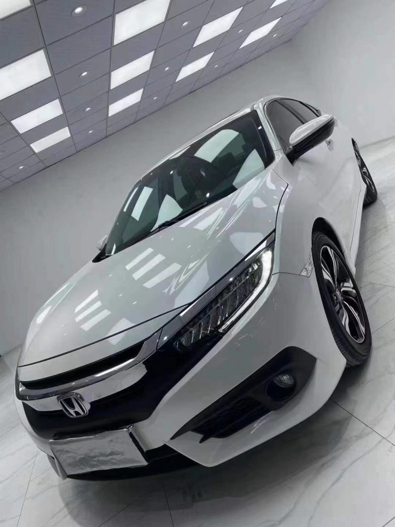 成都19年本田思域2