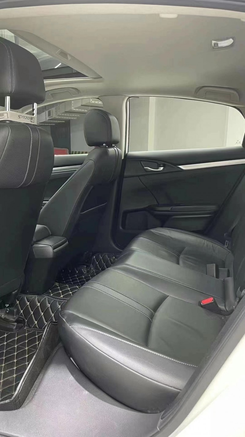 成都19年本田思域7