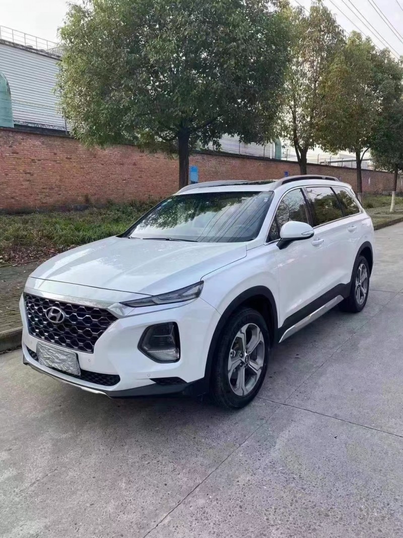 武汉20年现代新胜达2