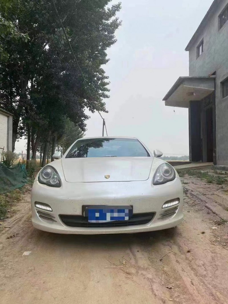 枣庄13年保时捷帕拉梅拉1