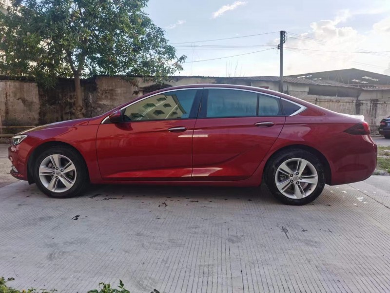 中山18年别克君威7