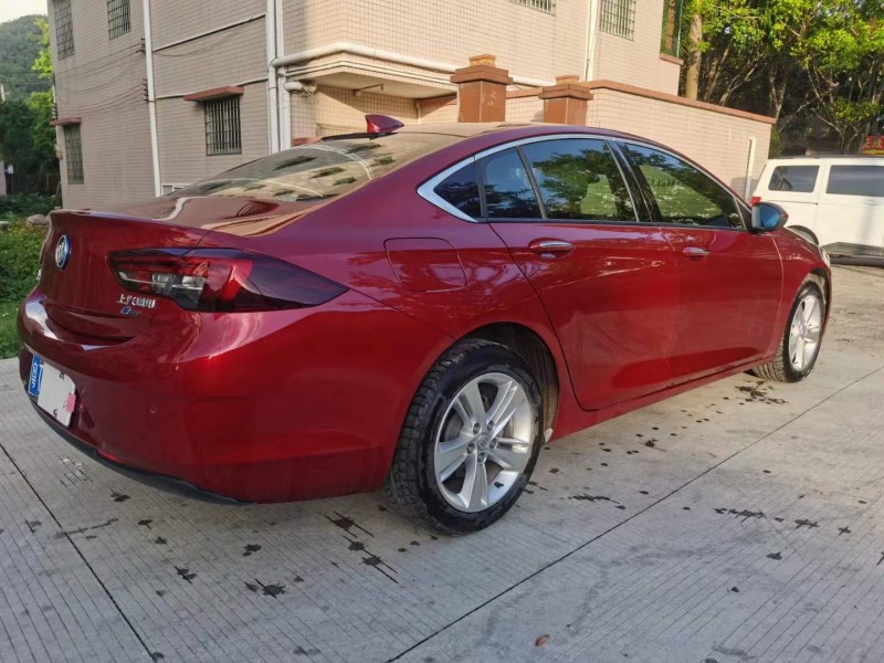 中山18年别克君威3