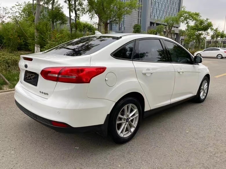 盐城17年福特福克斯5