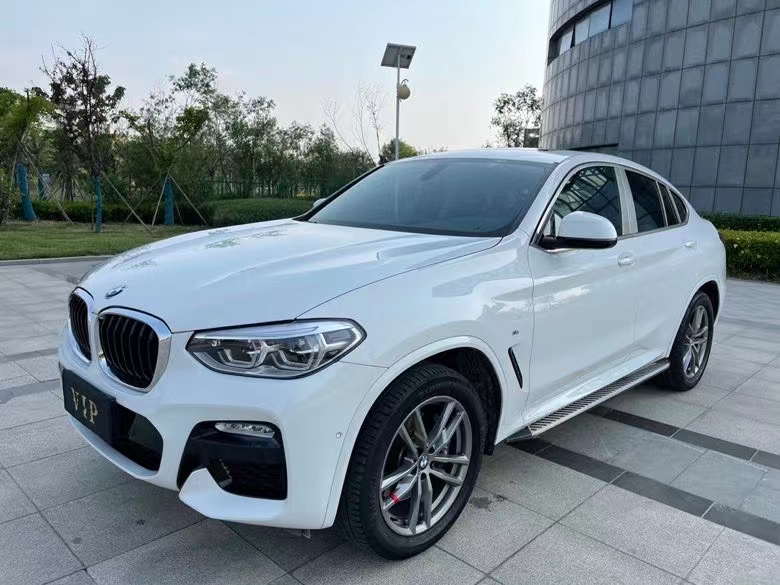 盐城19年宝马X43