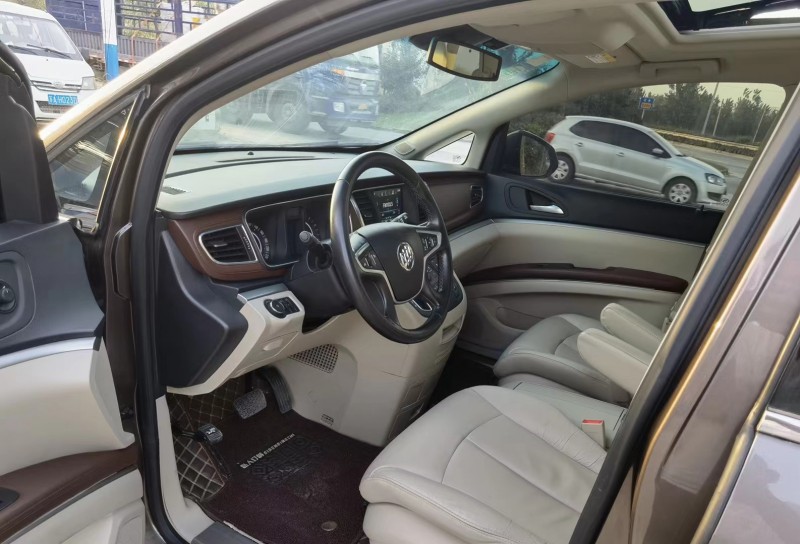 徐州17年别克GL83