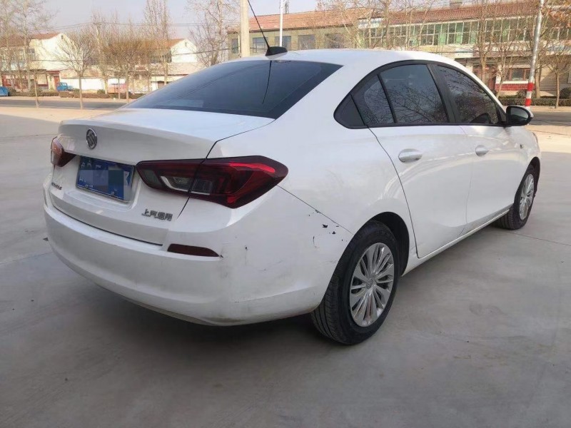 邢台19年别克凯越7