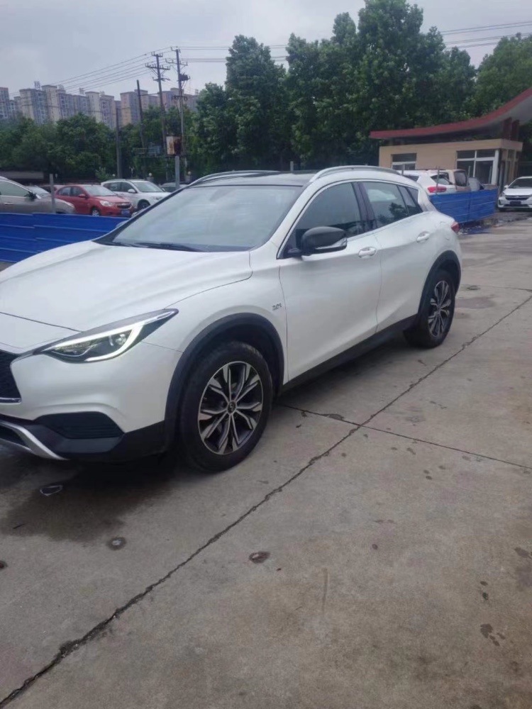 保定18年英菲尼迪QX302
