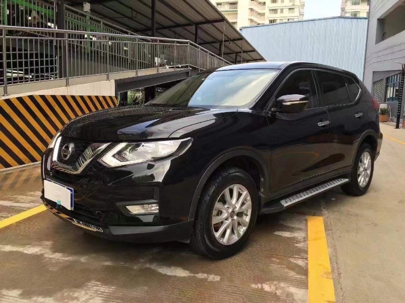 南寧19年日產奇駿6